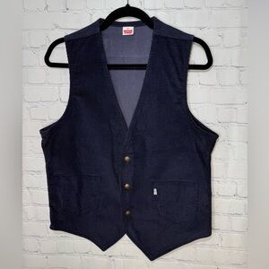 Vintage Levi’s Wildfire size medium corduroy navy blue snap close vest